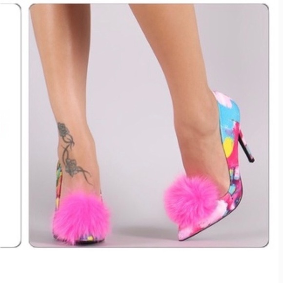 PRIVILEGED heel size 8.5 - Picture 2 of 12